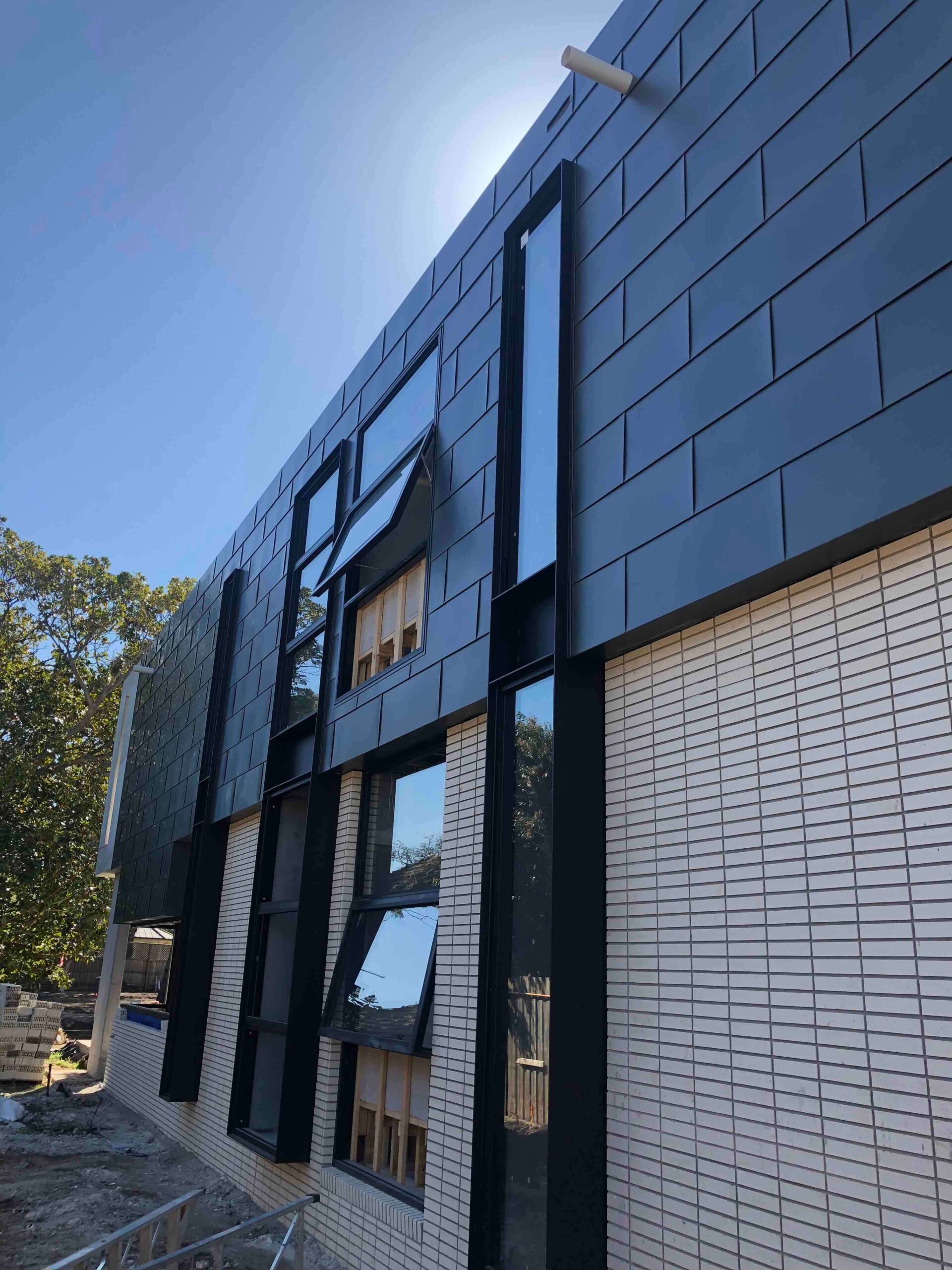 wall facade with colorbond cladding in Melbourne